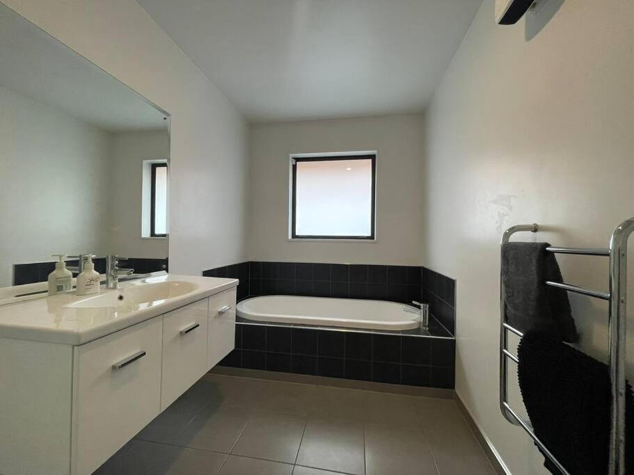 Spacious 4 Bed Family Home Christchurch Exterior foto