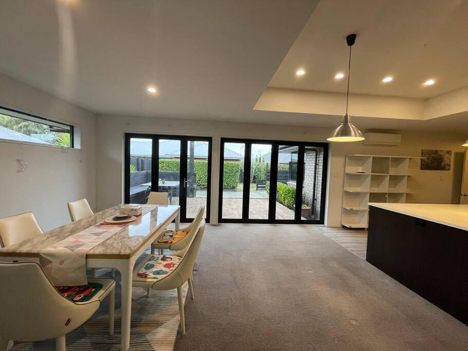 Spacious 4 Bed Family Home Christchurch Exterior foto