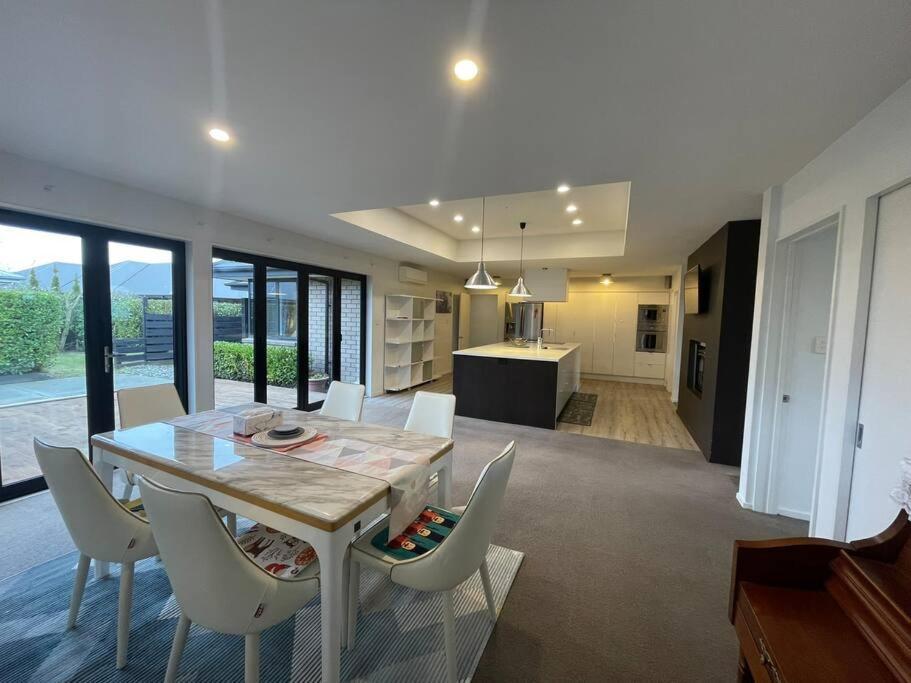 Spacious 4 Bed Family Home Christchurch Exterior foto